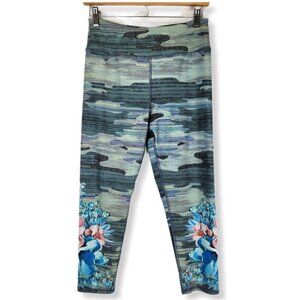 Evolution And Creation EVCR Floral Capri Legging Womens M Lilypond Yoga Athletic
